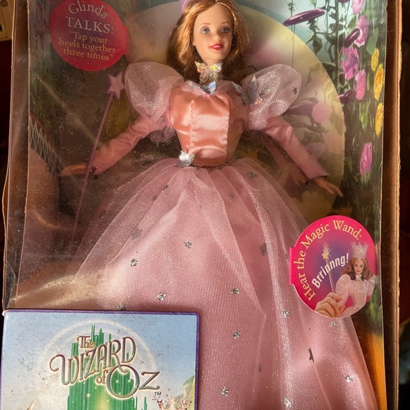 1999 Barbie as Glinda in Wizard of Oz NIB Mint Condition - Picture 1 of 2